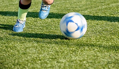 人工芝を庭に敷いてサッカーはできる？
