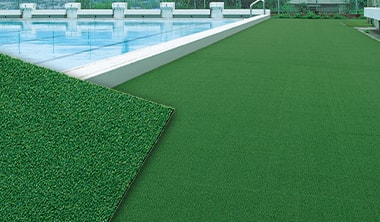 地面を一時的に保護するために使用される人工芝