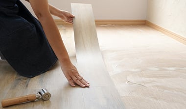 DIYで貼れるフローリング特集