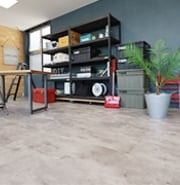 クリックeuca コンクリ柄をRESTAスタジオの床にDIY！