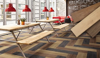 フロアタイルをヘリンボーン柄に貼る方法とおすすめ商品