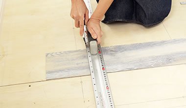 2～3回軽くカッターで切れ目を入れる