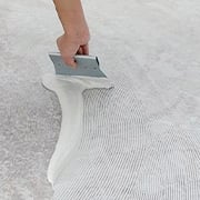 ピールアップ工法で貼れるフロアタイルの特長