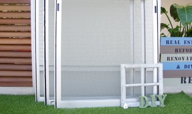 パネルタイプ（引き違い窓用）の網戸