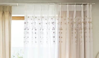 刺繍レースと合わせるドレープの選び方