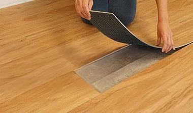 DIYで貼れるフローリング特集