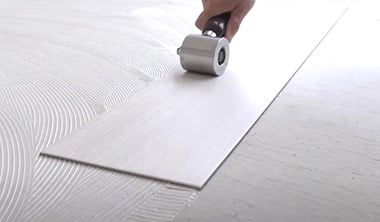 フロアタイルの貼り方(モルタル・コンクリ下地)