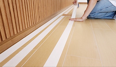 両面テープを貼る