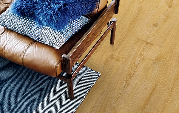 耐熱性に優れ床暖房エリアに対応