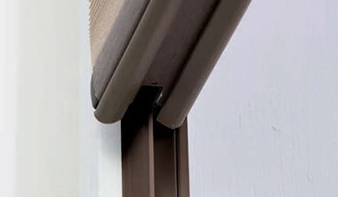 隙間をガードして光も空気漏れも抑えるハニカムスクリーン