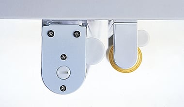 海外製ロールスクリーンは機構部がコンパクト