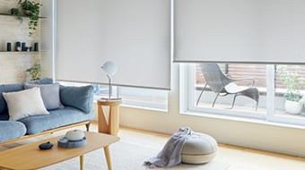 リビングのロールスクリーン