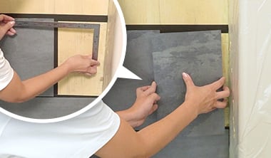 寸法を測って必要なサイズにカットしておさめる