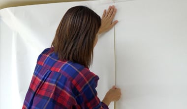乾く前に位置の微調整を行う