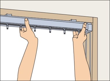 正面付け・天井付けのハンガーレールの取付け