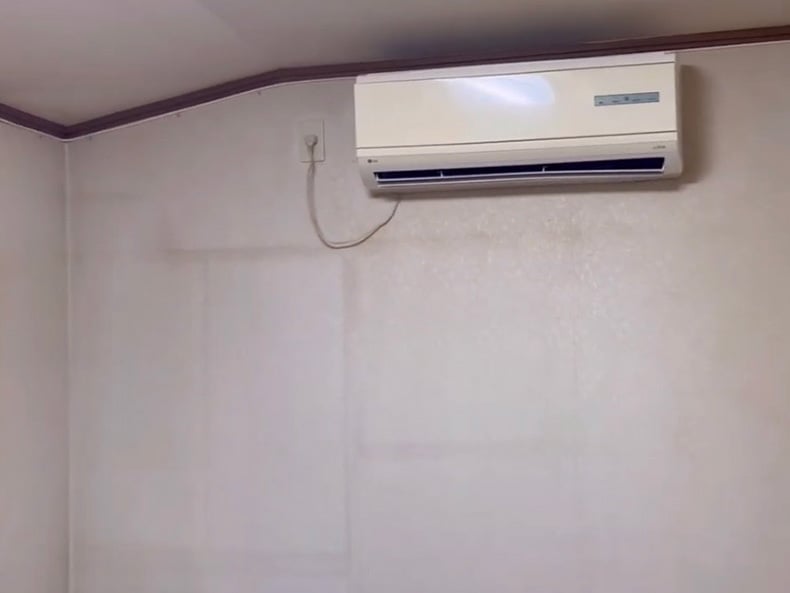 壁紙DIYビフォー1