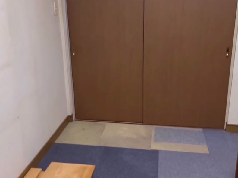 壁紙床DIYビフォー2