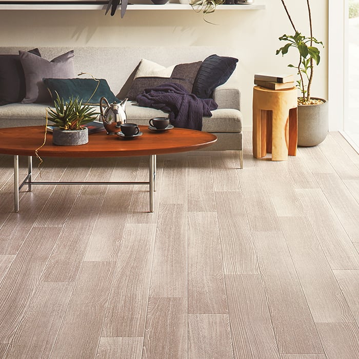 クッションフロア　薄いグレー 1.82×2.5m巻き 模様替え リフォーム 内装 DIY 工事 修理 大工 床 事務所 一軒家 古民家 改築 引越し 店舗 事務所 インテリア 　家具 リノベーション 別荘　中古物件 床材料 楽天市場】【全品対象クーポン配布中】 クッションフロア 木目