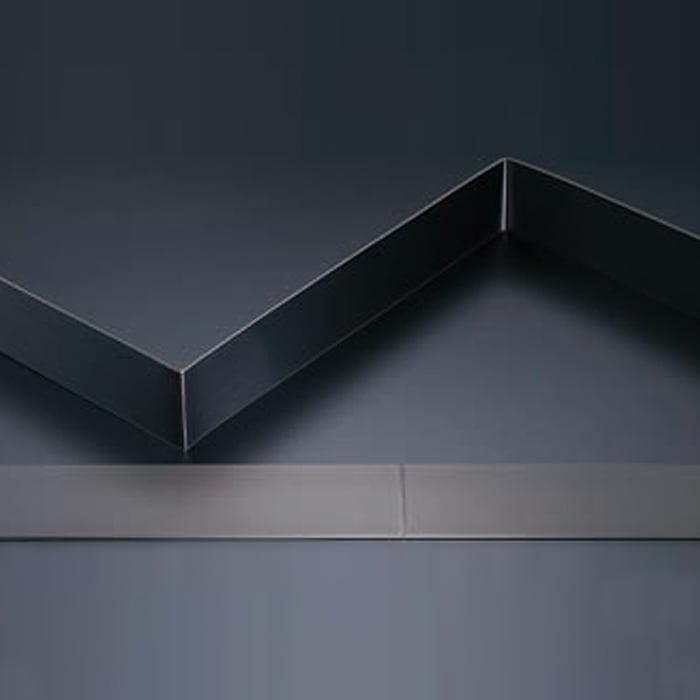 メタカラー ワンライン巾木 ヤク物 ブラック発色タイプ 積水樹脂 高さ100mm 長さ1000mm 20枚入